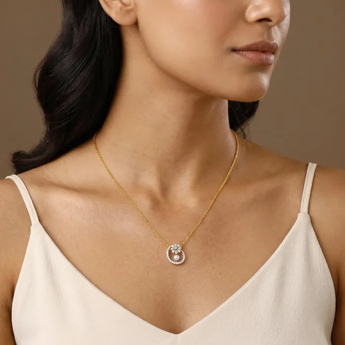 Anushka Sharma Gold Amata Floral Lab Grown Diamond Pendant