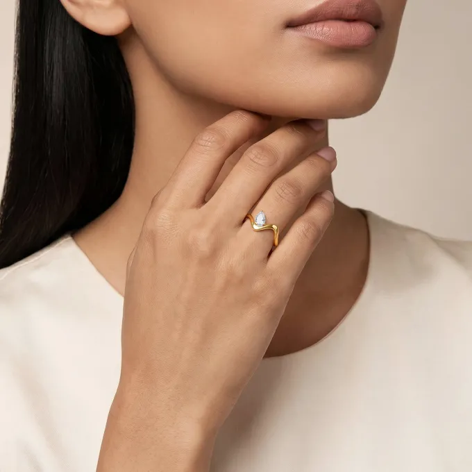 Anushka Sharma Gold Aurora Flame Lab Grown Diamond Ring (Size 12)