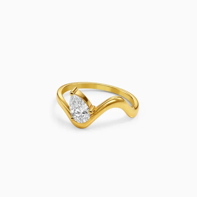 Anushka Sharma Gold Aurora Flame Lab Grown Diamond Ring (Size 12)