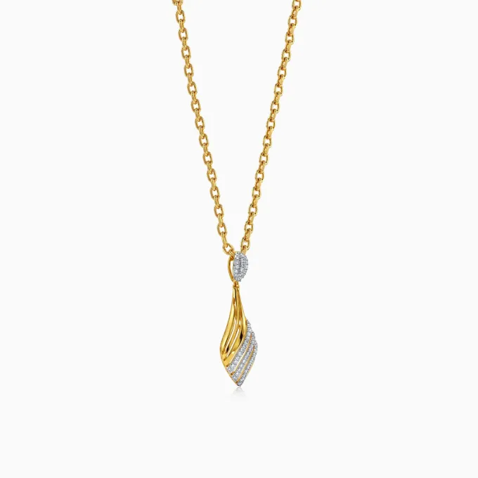 Anushka Sharma Gold Aurora Drift Lab Grown Diamond Pendant