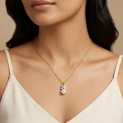 Anushka Sharma Gold Brilla Lab Grown Diamond Pendant