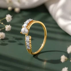 Anushka Sharma Gold Centre of Calm Lab Grown Diamond Ring (Size 12)