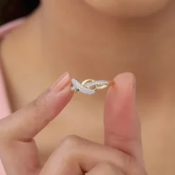 Anushka Sharma Gold Everlasting Lab Grown Diamond Ring