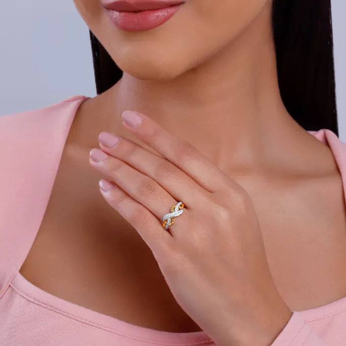 Anushka Sharma Gold Everlasting Lab Grown Diamond Ring