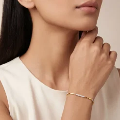 Anushka Sharma Gold Horizon Line Lab Grown Diamond Bracelet