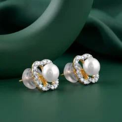 Anushka Sharma Gold Lumineuse Spark Lab Grown Diamond Earrings