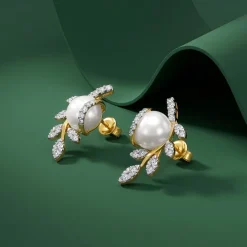 Anushka Sharma Gold Midnight Bloom Lab Grown Diamond Earrings