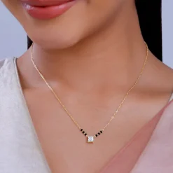 Anushka Sharma Gold Premala Solitaire Lab Grown Diamond Mangalsutra