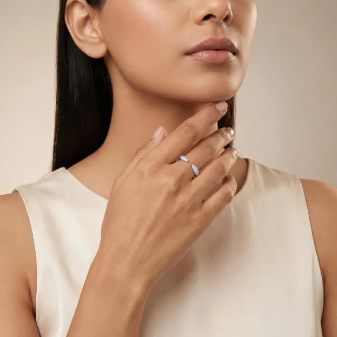Anushka Sharma Gold Velvet Arc Lab Grown Diamond Ring (Size 12)