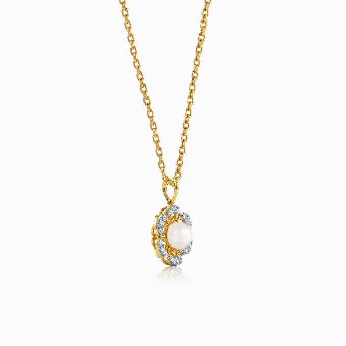 Anushka Sharma Gold Zahra Shine Lab Grown Diamond Pendant
