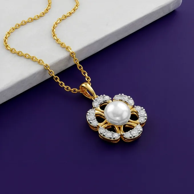 Anushka Sharma Gold Zahra Shine Lab Grown Diamond Pendant