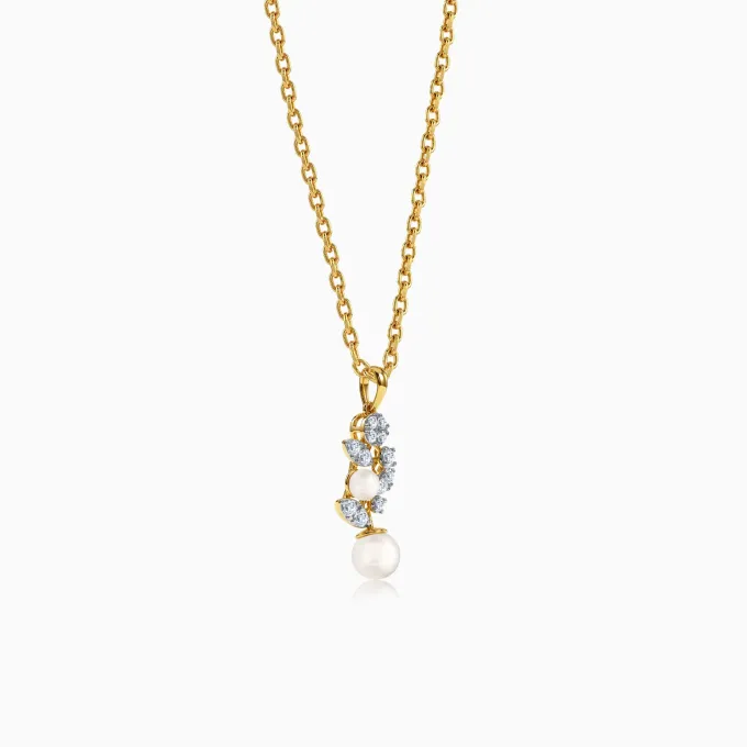 Anushka Sharma Gold Zoya Lab Grown Diamond Pendant