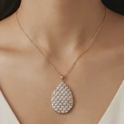 Dual Tone Oval Reef Silver Pendant With Link Chain