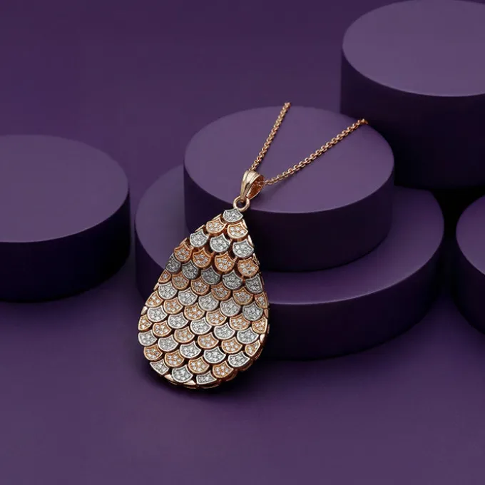Dual Tone Oval Reef Silver Pendant With Link Chain