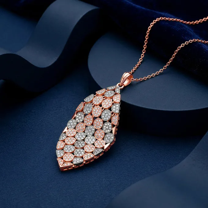 Dual Tone Verdant Glow Silver Pendant With Link Chain