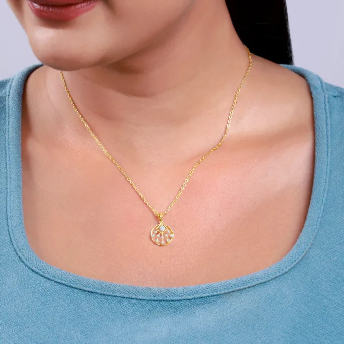 Gold Admiring Shine Lab Grown Diamond Pendant