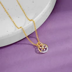 Gold Bloomy Diamond Pendant