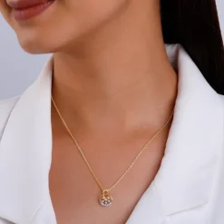 Gold Bloomy Diamond Pendant
