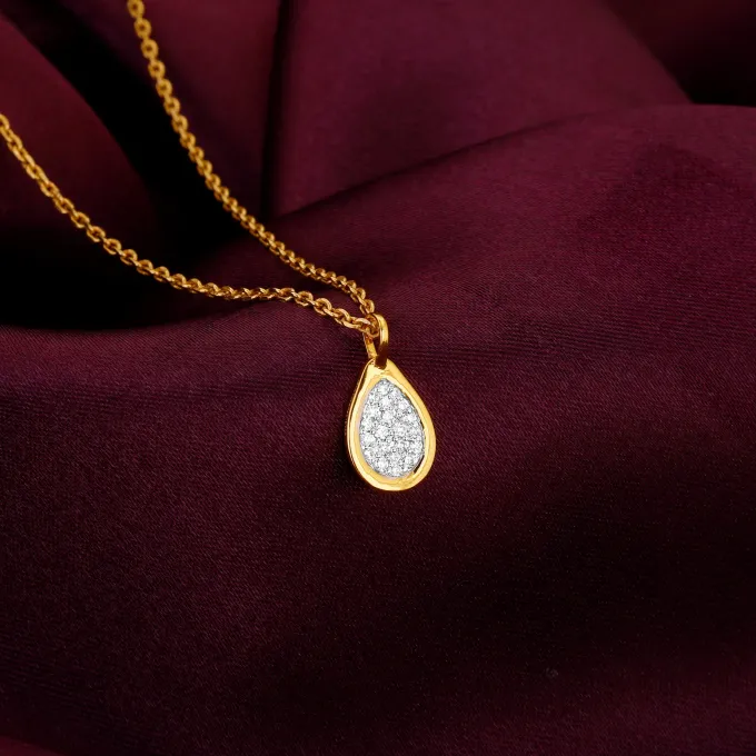 Gold Charming Drop Diamond Pendant
