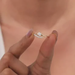 Gold Charming Flora Lab Grown Diamond Ring