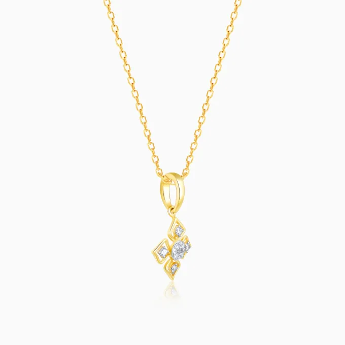 Gold Dazzling Diamond Pendant