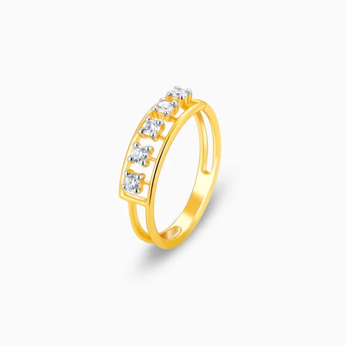 Gold Dazzling Diamond Ring