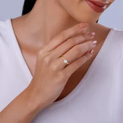 Gold Elegant Spark Diamond Ring