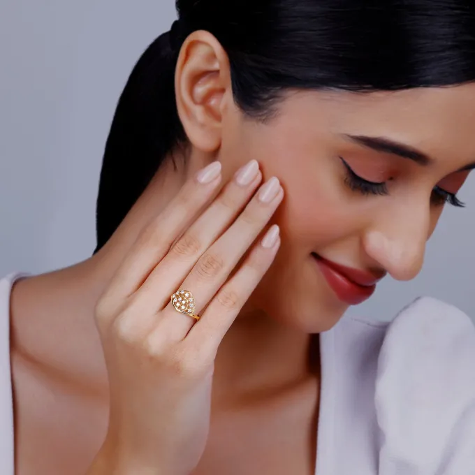 Gold Fanfare Diamond Ring