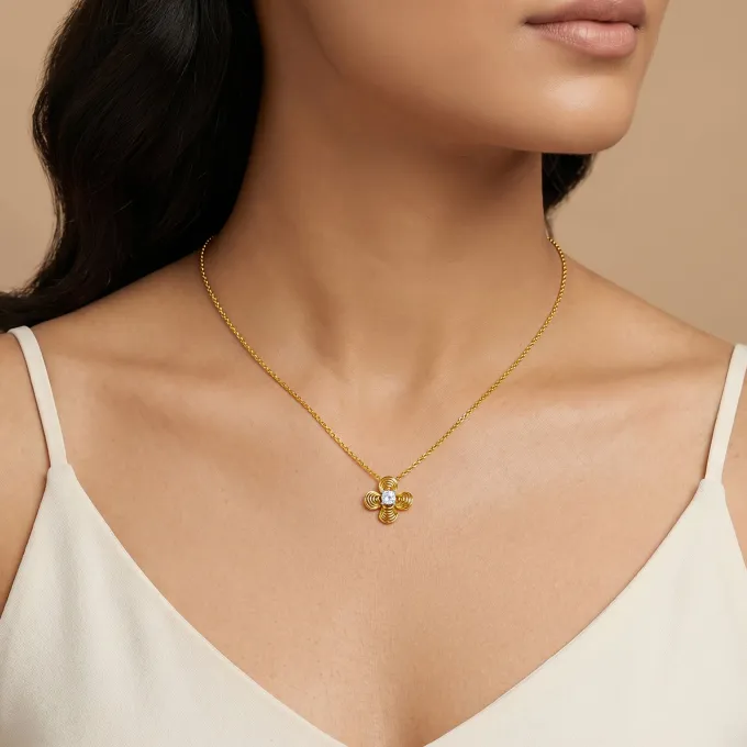 Gold Fleur Halo Lab Grown Diamond Pendant