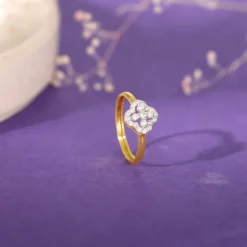 Gold Fleurir Diamond Ring