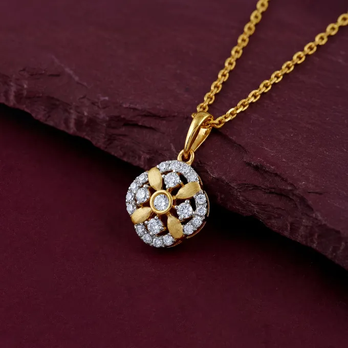 Gold Quiet Flower Lab Grown Diamond Pendant