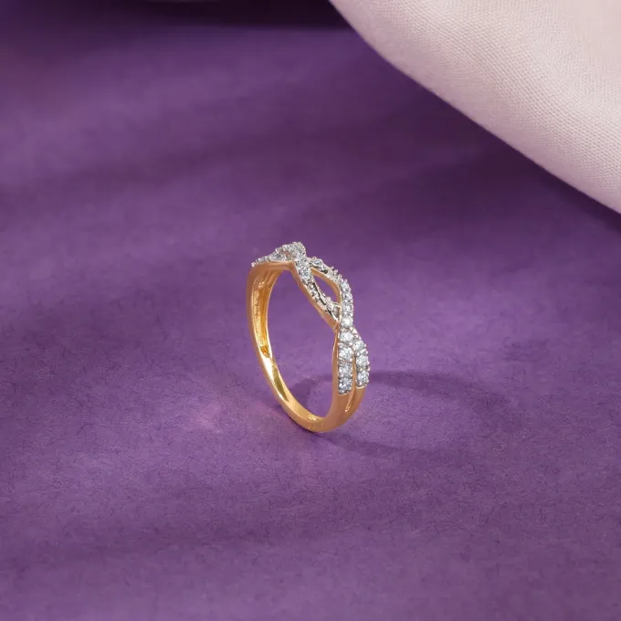 Gold Shining Twist Lab Grown Diamond Ring
