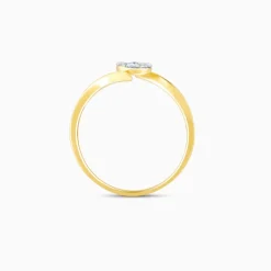 Gold Splendid Embrace Diamond Ring
