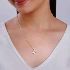 Gold Tantalising Diamond Pendant