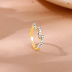 Gold Wave Glow Lab Grown Diamond Ring