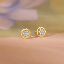 Gold Wavy Flower Diamond Earrings