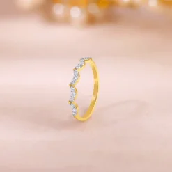 Gold Wavy Wonder Lab Grown Diamond Ring