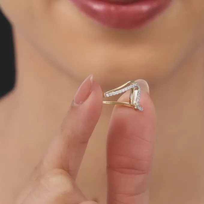 Gold ZigZag Luxe Diamond Ring