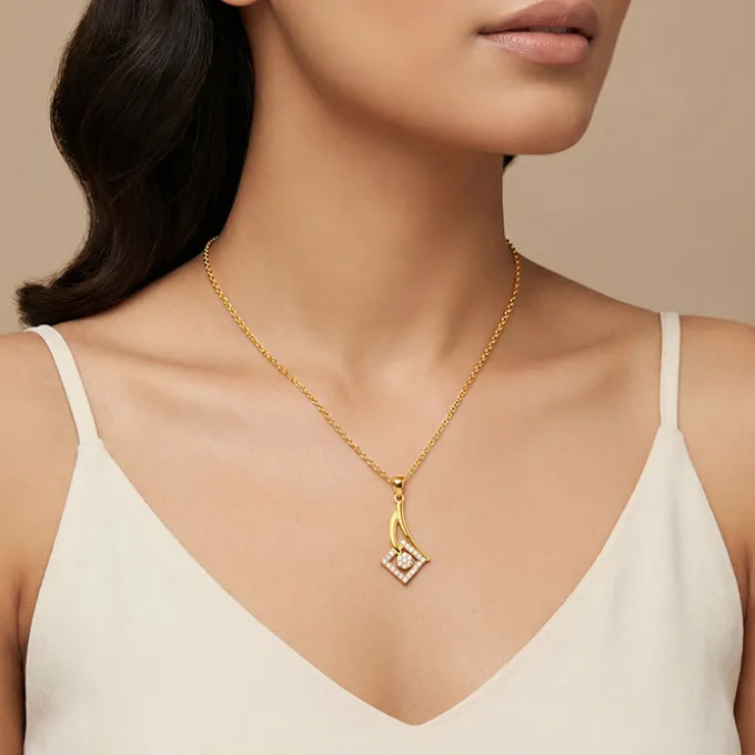 Golden Astra Gleam Pendant with Link Chain