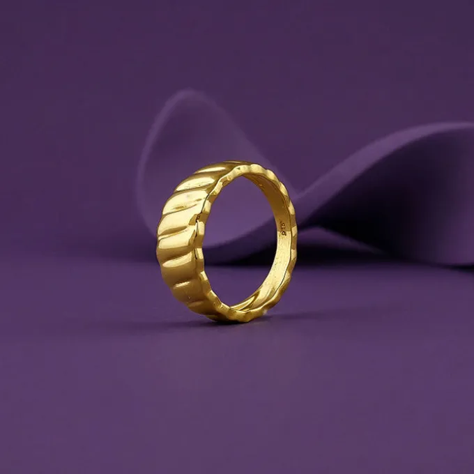 Golden Aura Rays Ring (Size 12)
