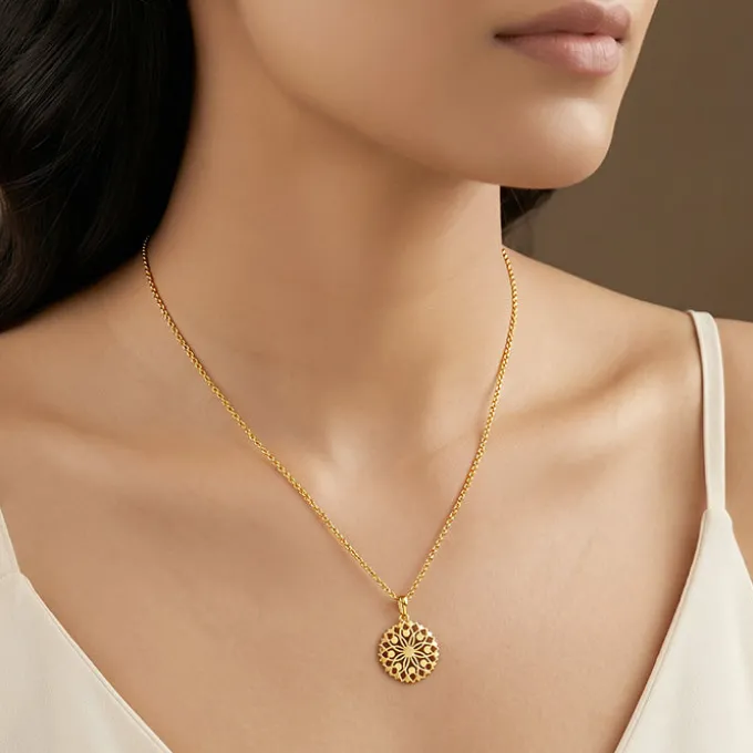 Golden Aura Tangle Pendant With Link Chain