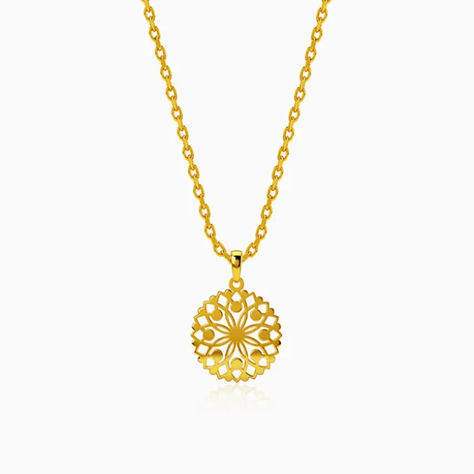 Golden Aura Tangle Pendant With Link Chain