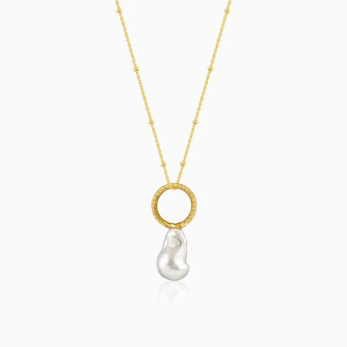 Golden Ava Pearl Pendant With Link Chain
