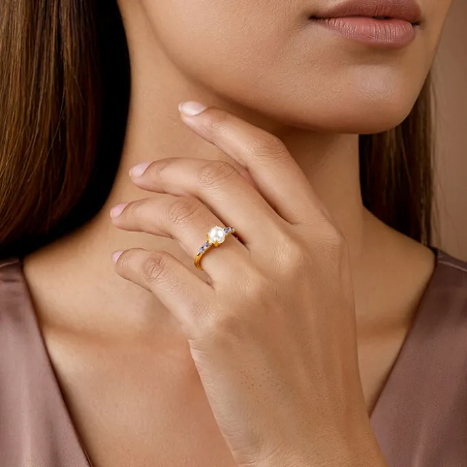Golden Carroll Pearl Ring (Size 12)