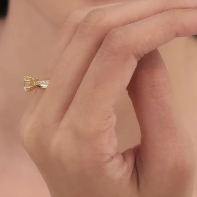 Golden Classic Elegance Ring