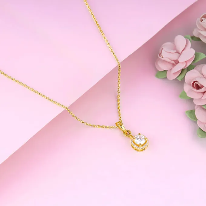 Golden Classy Solitaire Pendant With Link Chain