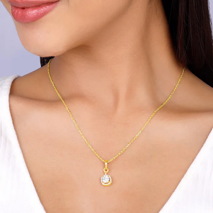 Golden Classy Solitaire Pendant With Link Chain
