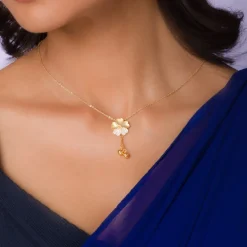 Golden Clover Dangle Pendant with Link Chain