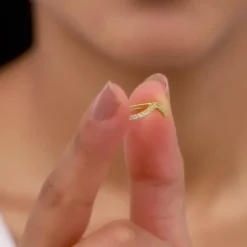 Golden Edgy Waves Ring
