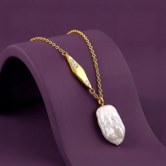 Golden Emilia Pearl Necklace